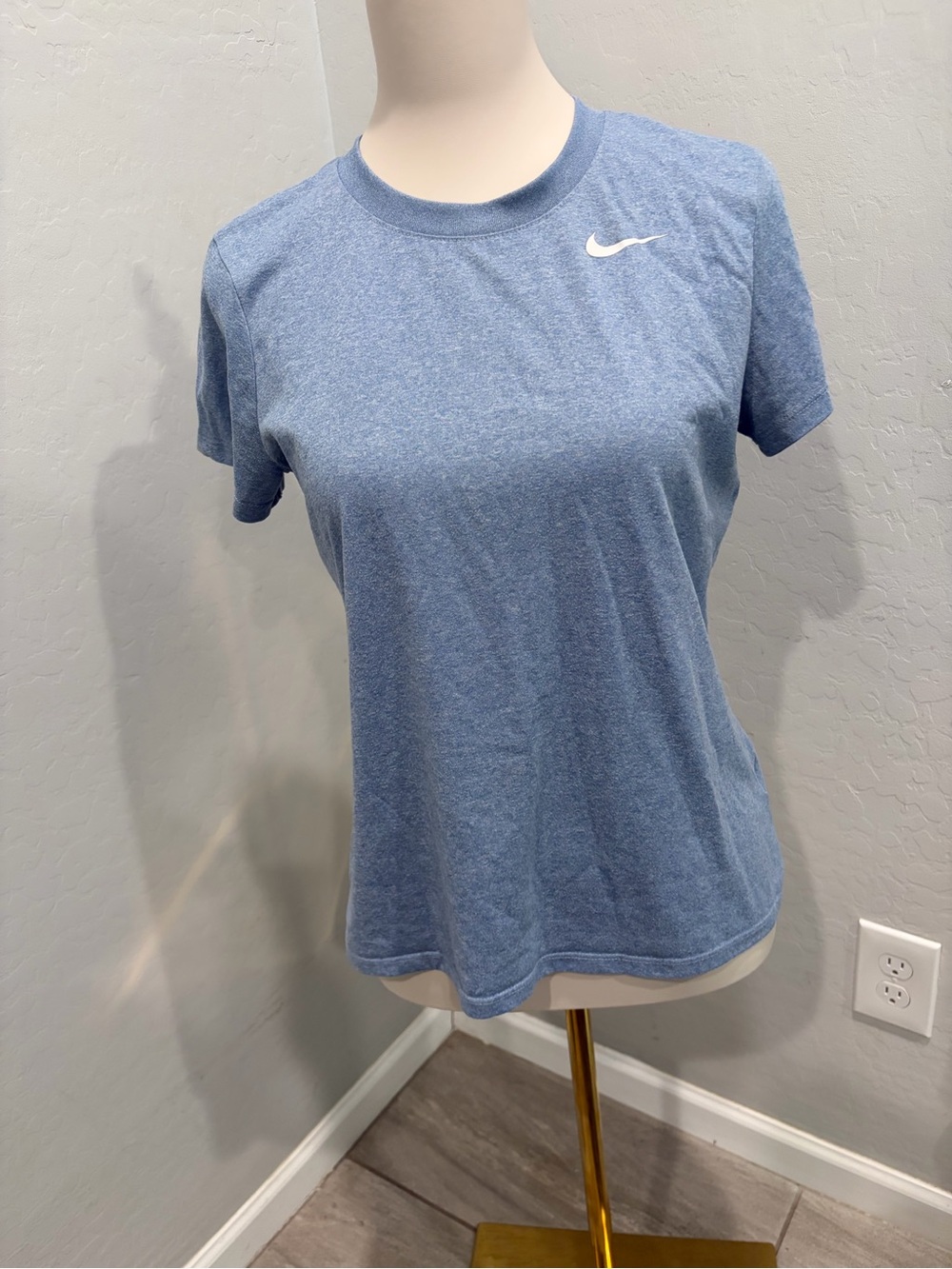 Nike Women's Heather Sky Blue‎ Short Sleeve Dri-FIT Tee